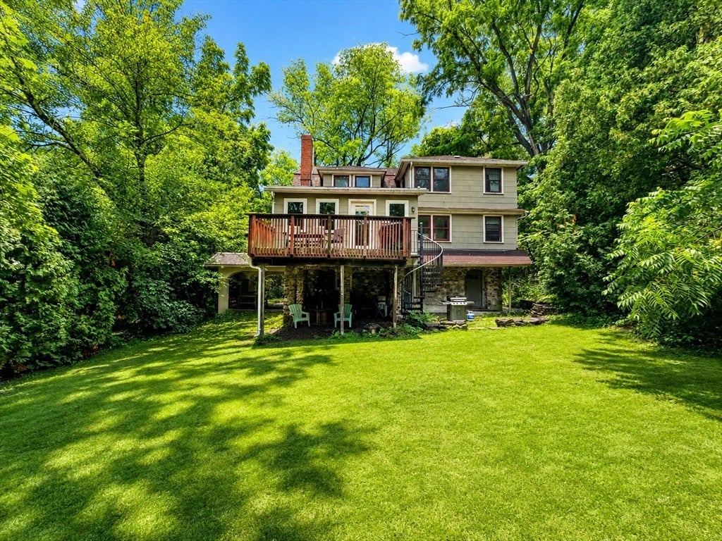Photo of 138 Sunset Ave, Amherst, MA