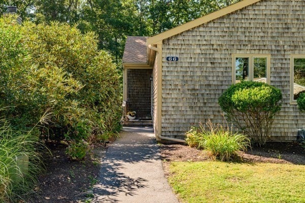 66 Woodland Trail, Falmouth, MA, 66 Woodland Trail, Falmouth, MA Photo #4