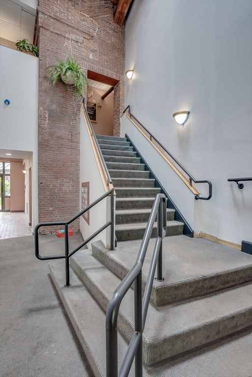 5 Market Square 206A