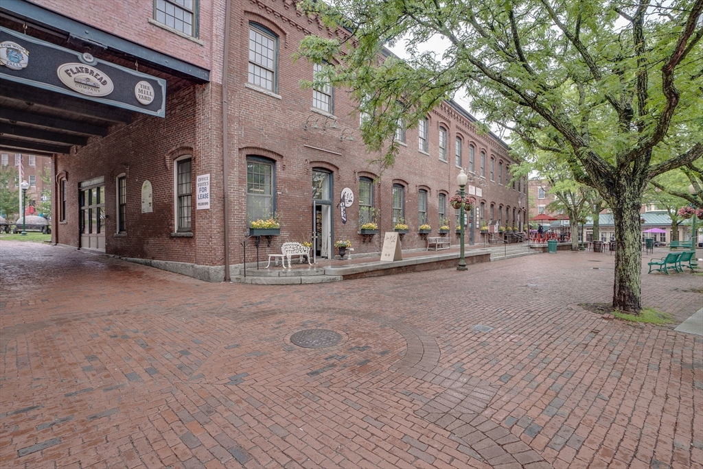 5 Market Square 206A