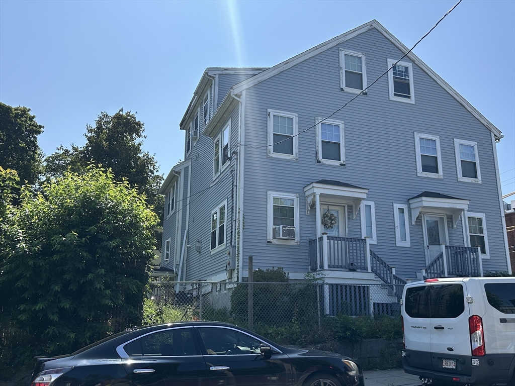 15 Ellington St.