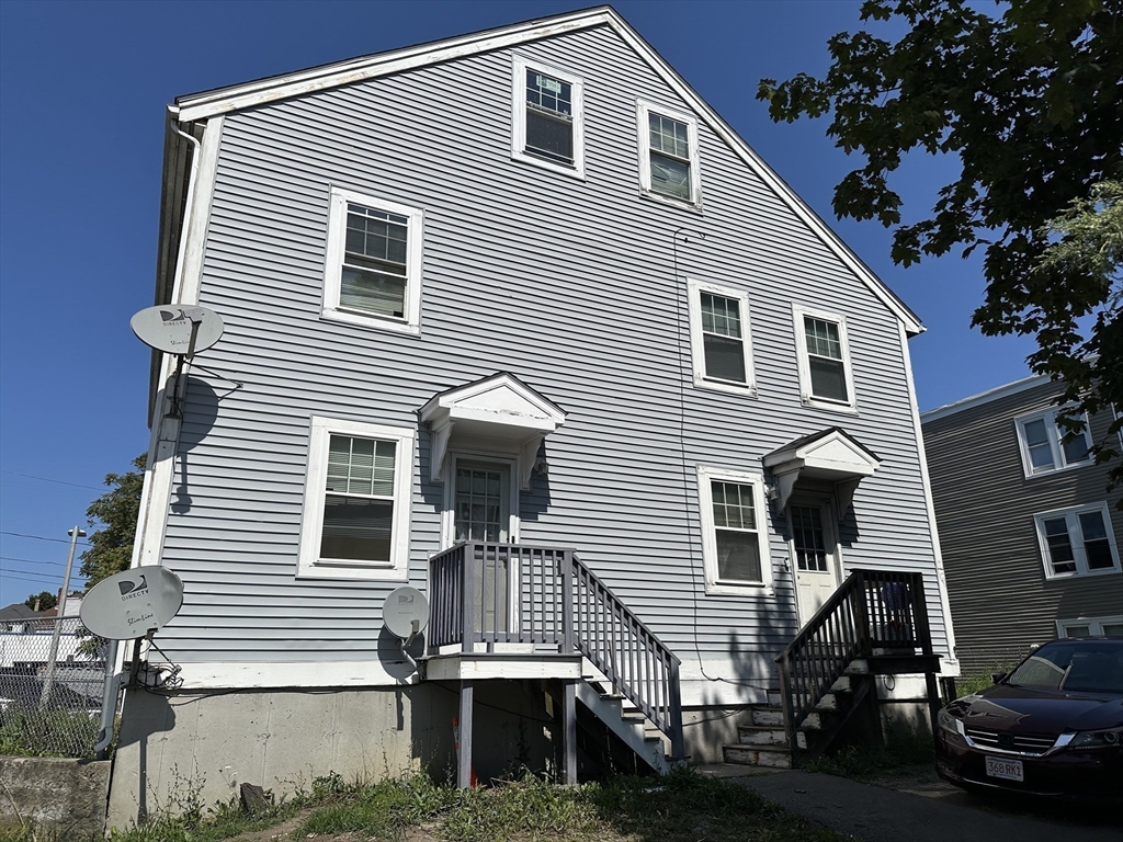 15 Ellington St.