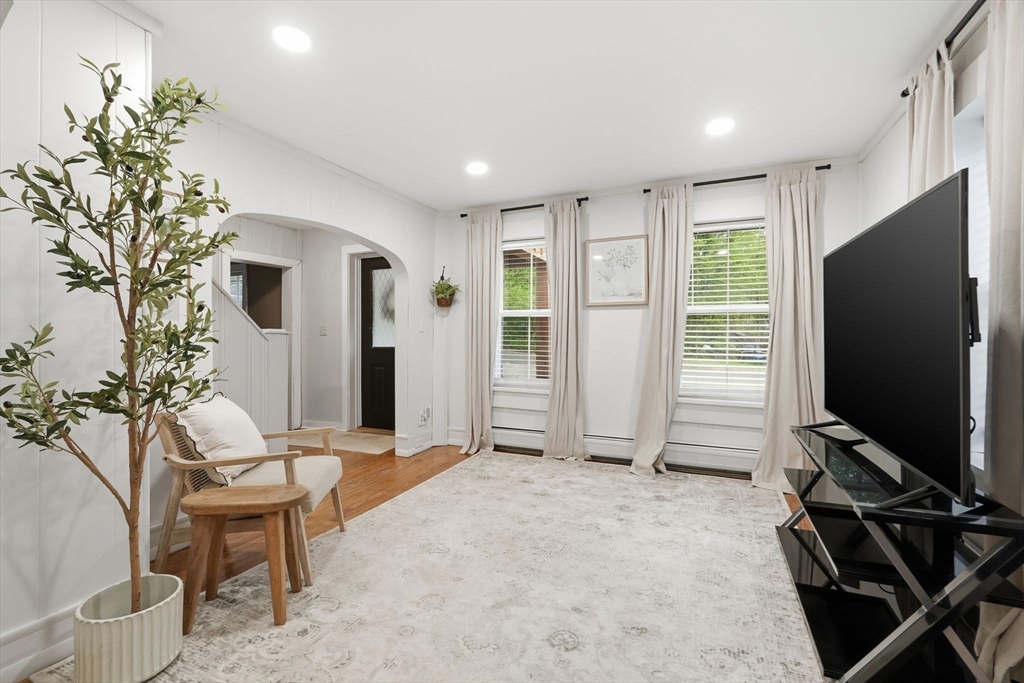 18 Blandford Hill Rd