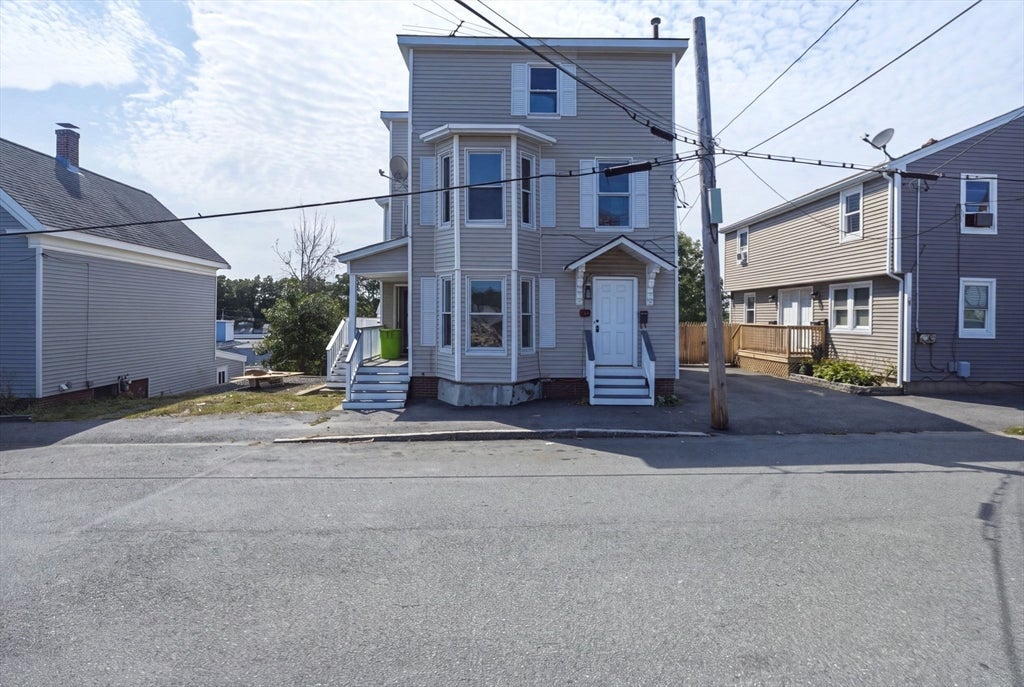 Photo of 26 Millett St, Gloucester, MA
