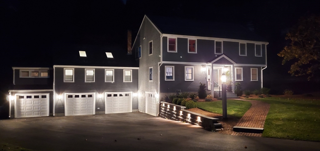 40 Boxwood Ln