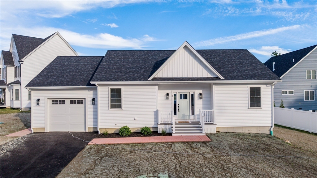 2 Marthas Vineyard Dr