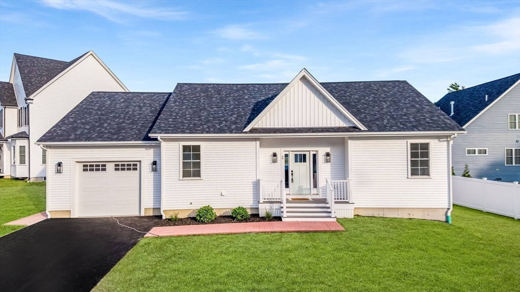 2 Marthas Vineyard Dr