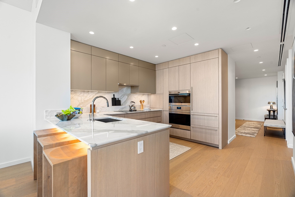 682 Atlantic Ave 44G
