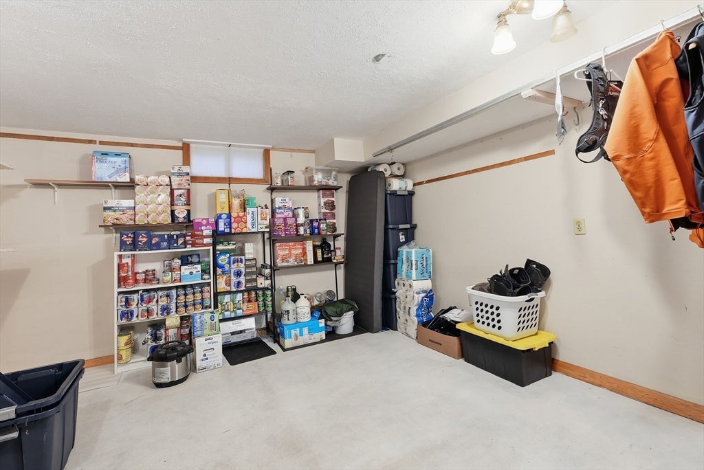 478 Western Ave, Westfield, MA Photo #35