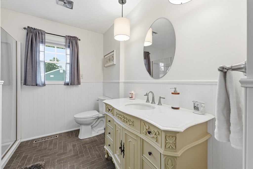 478 Western Ave, Westfield, MA Photo #32