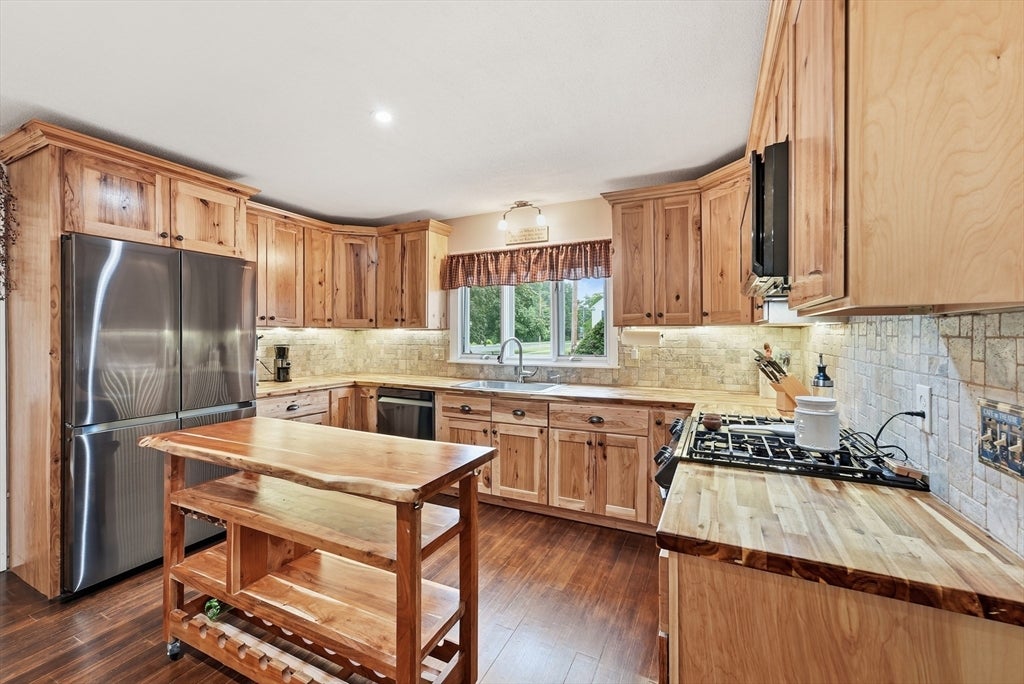 478 Western Ave, Westfield, MA Photo #11