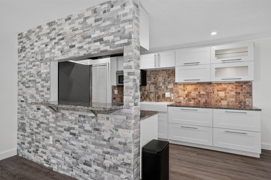 20 Walden Drive #15, Natick, MA, 20 Walden Drive #15, Natick, MA Photo #2