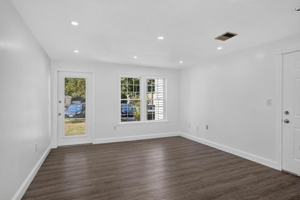20 Walden Drive #15, Natick, MA, 20 Walden Drive #15, Natick, MA Photo #8