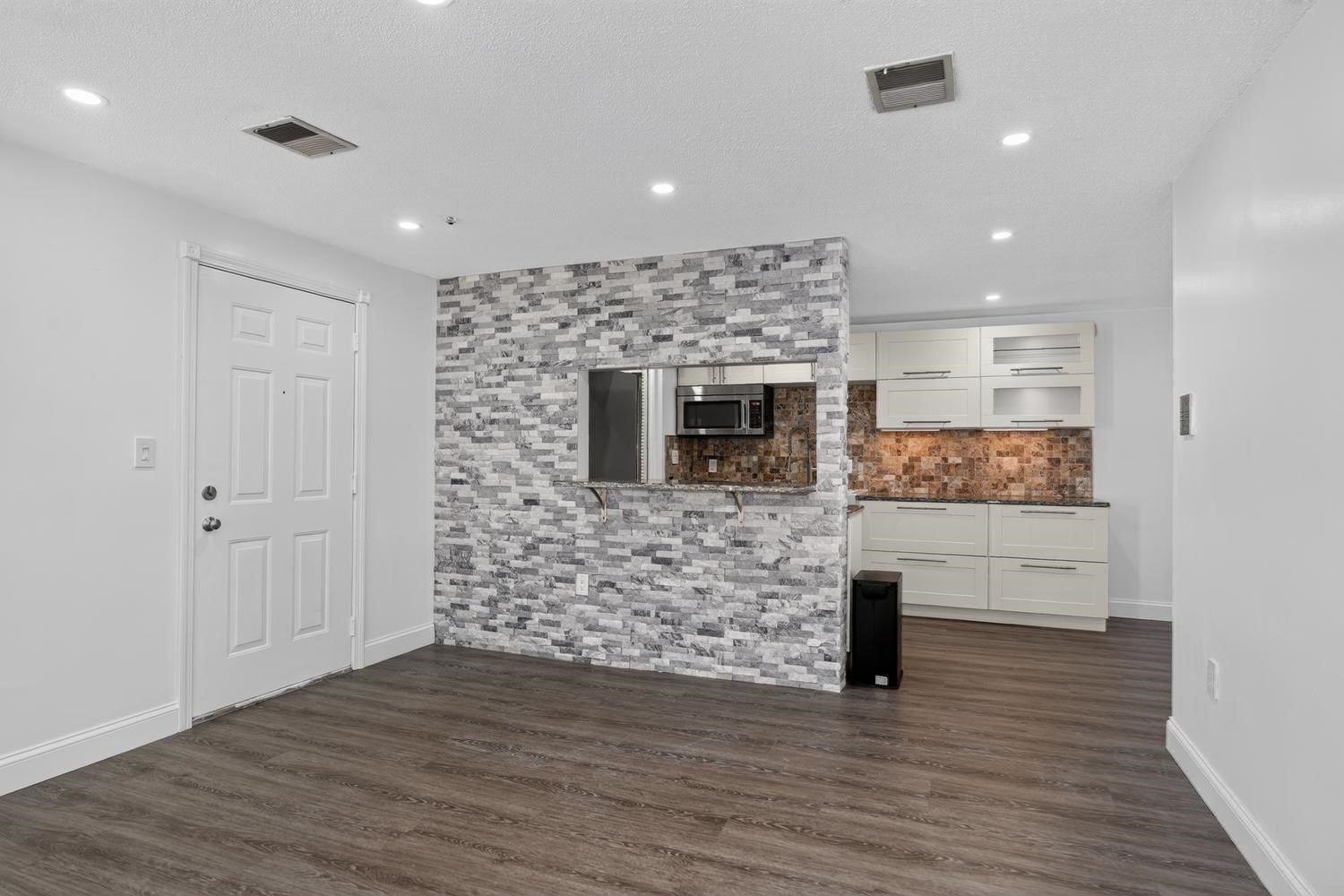 20 Walden Drive #15, Natick, MA, 20 Walden Drive #15, Natick, MA Photo #6
