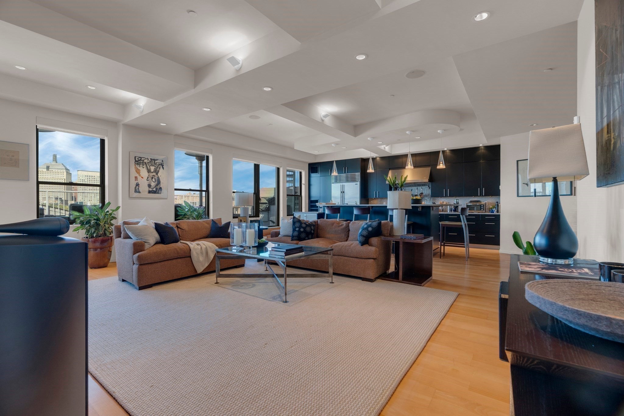 1166 Washington St 704-6