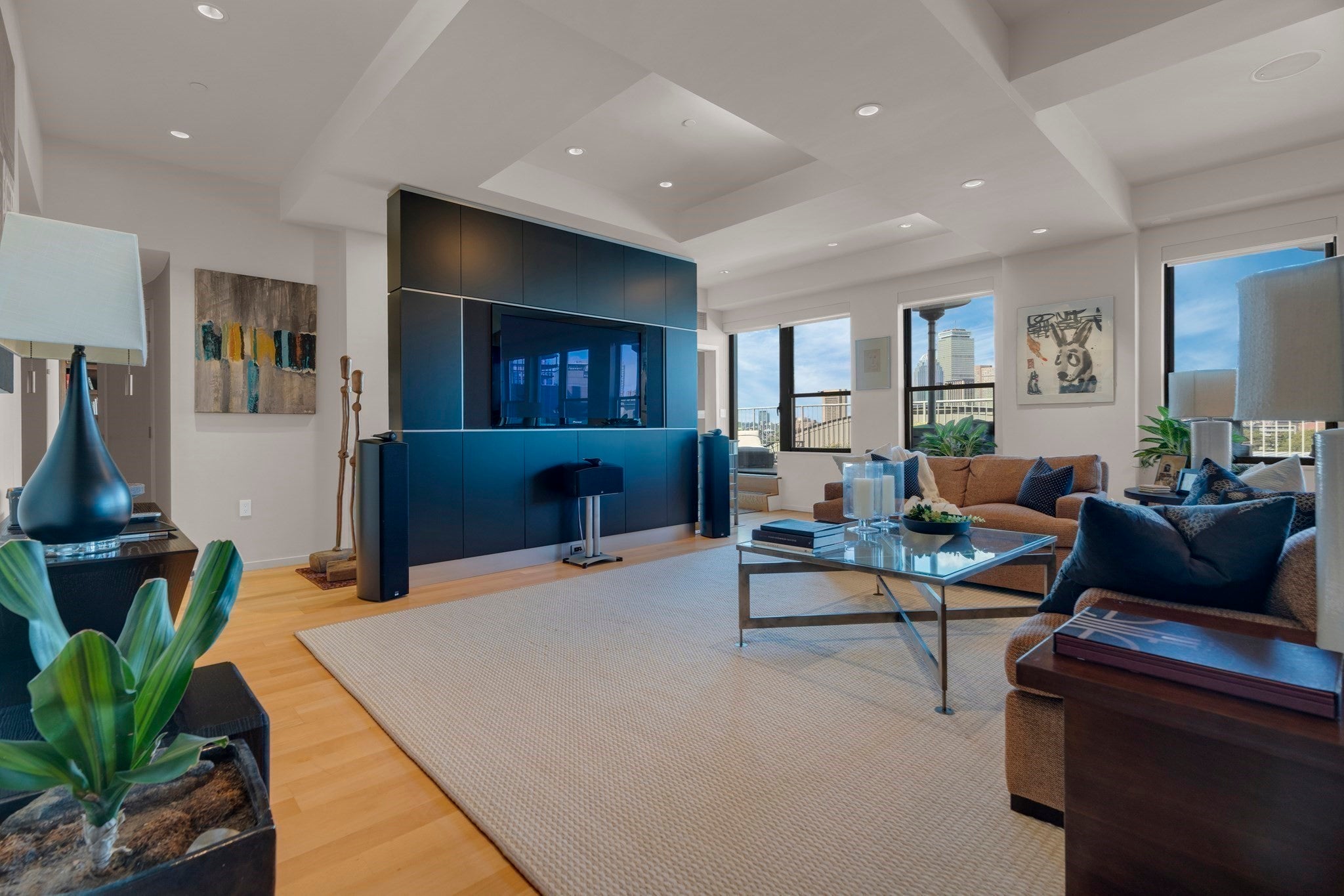 1166 Washington St 704-6