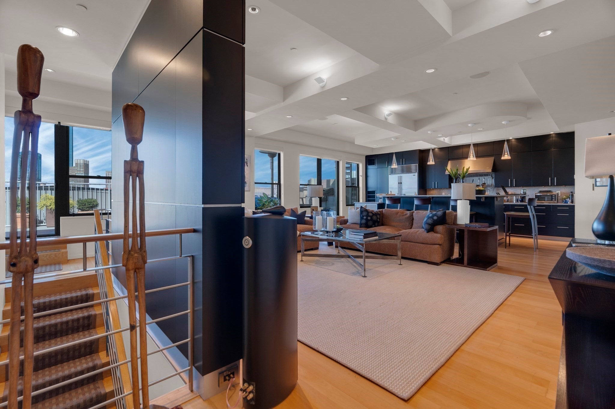 1166 Washington St 704-6