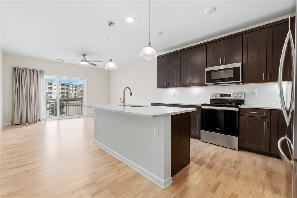 260 Martins Landing Way #202, North Reading, MA Photo #2