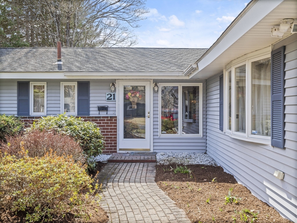 21 Sandra Dr