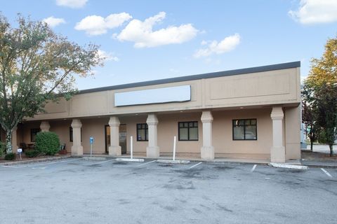 Photo of 439 State Rd, Dartmouth, MA 02747 (MLS # 73430934)