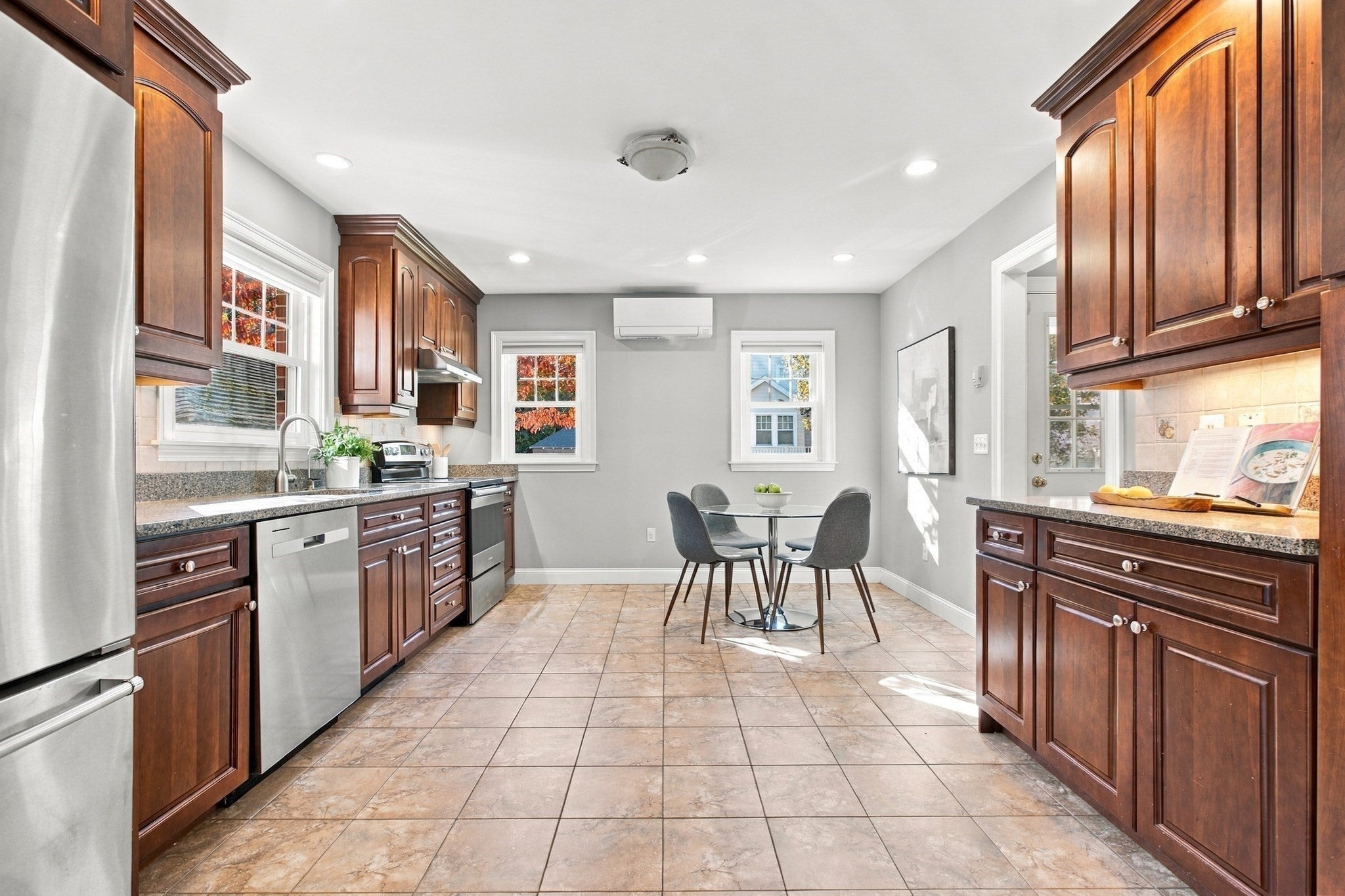 61 Gould Street, Wakefield, MA Photo #11