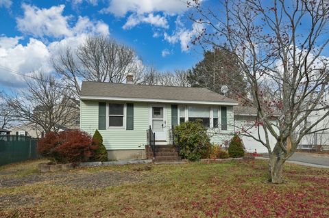42 Beresford St Lawrence MA 01843