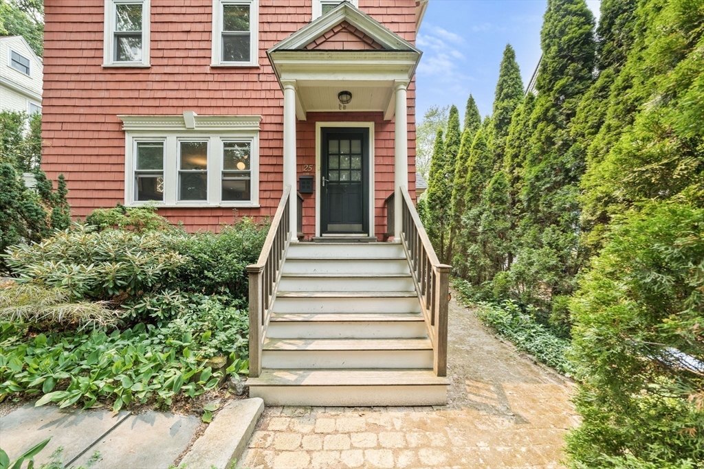 25 Maple Ave.