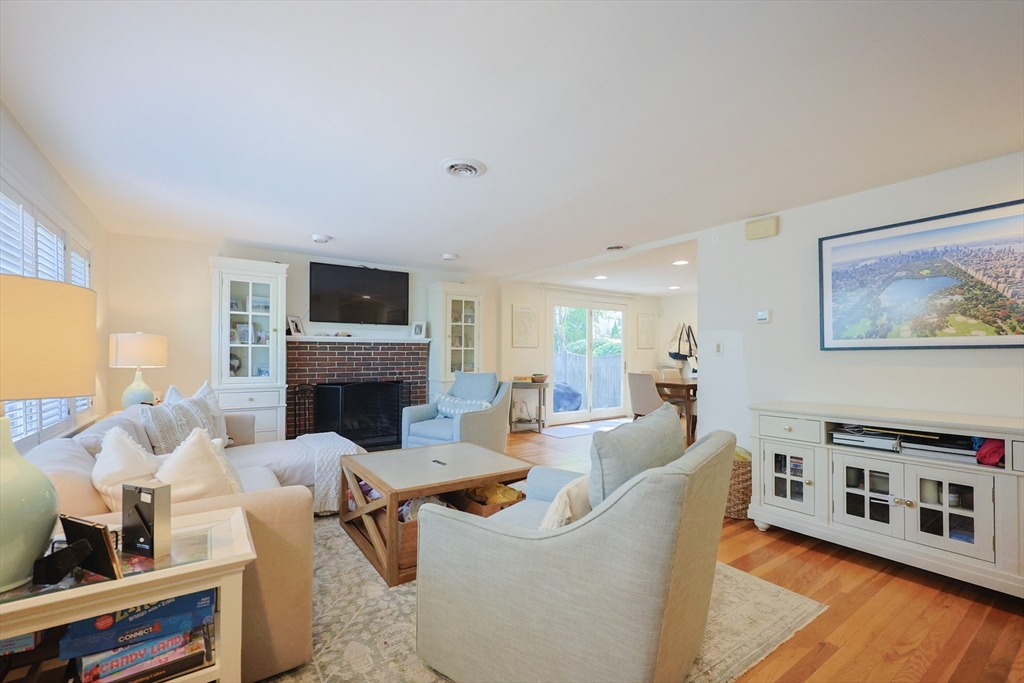 26B Pleasant St B