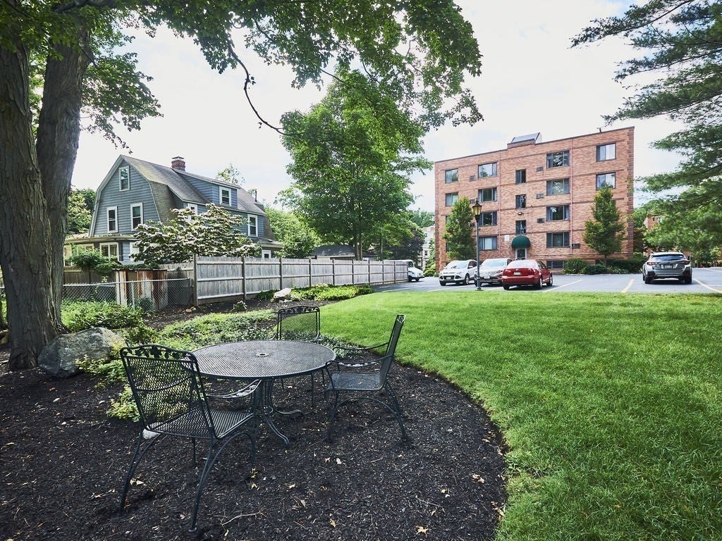 128 Pleasant St #201, Arlington, MA, 128 Pleasant St #201, Arlington, MA Photo #2