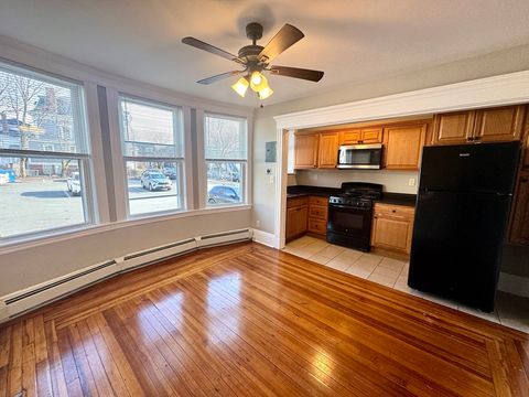 124 Green Street 206 Lynn MA 01902