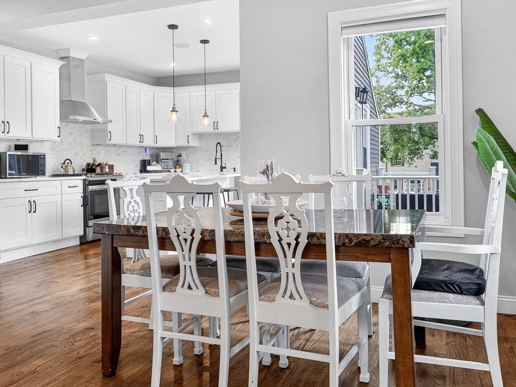 Framingham, Massachusetts 01702, United States, 3 Bedrooms Bedrooms, ,3 BathroomsBathrooms,Residential,Active,256226