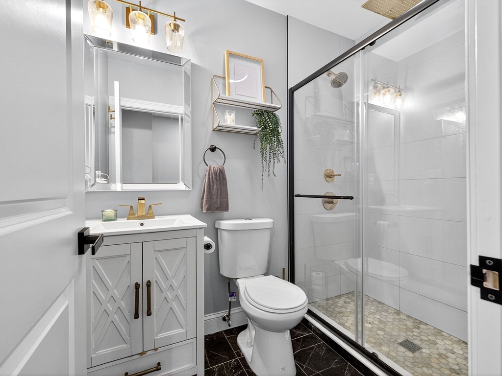 Framingham, Massachusetts 01702, United States, 3 Bedrooms Bedrooms, ,3 BathroomsBathrooms,Residential,Active,256226