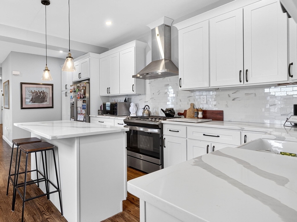 Framingham, Massachusetts 01702, United States, 3 Bedrooms Bedrooms, ,3 BathroomsBathrooms,Residential,Active,256226