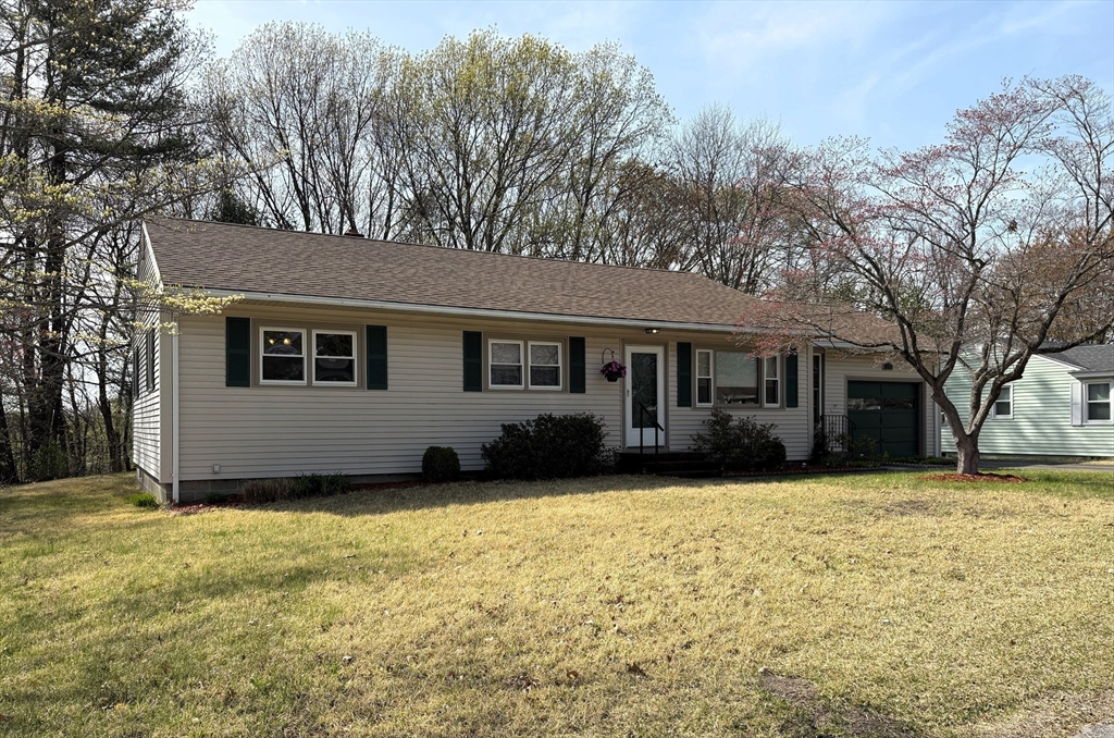 25 Glen Forest Ln