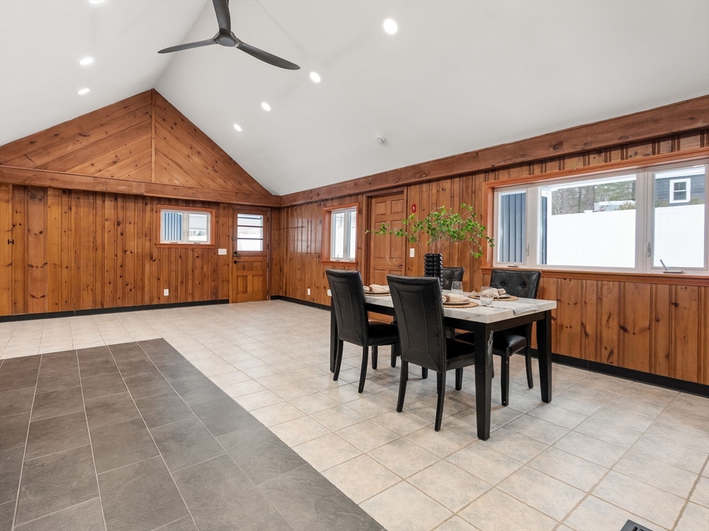241 Mashapaug Road