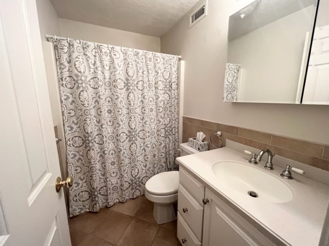 93 W Emerson 3