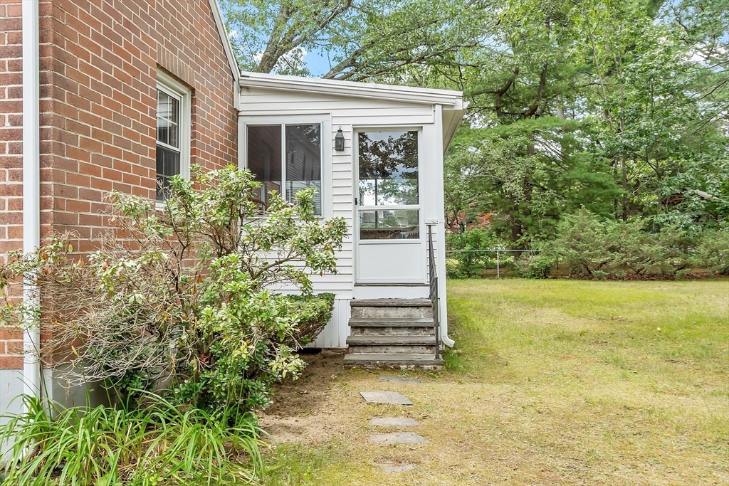 24 Miland Ave
