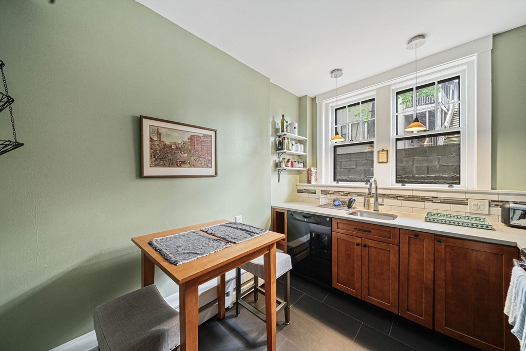 155 Strathmore 12A