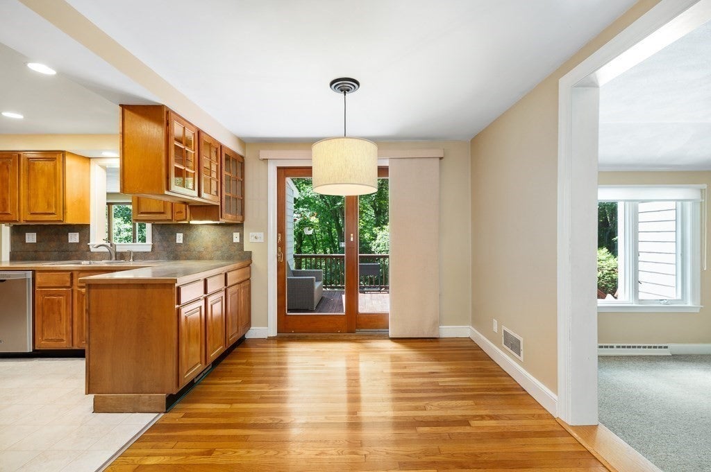 101 Topsfield Road, Wenham, MA Photo #8
