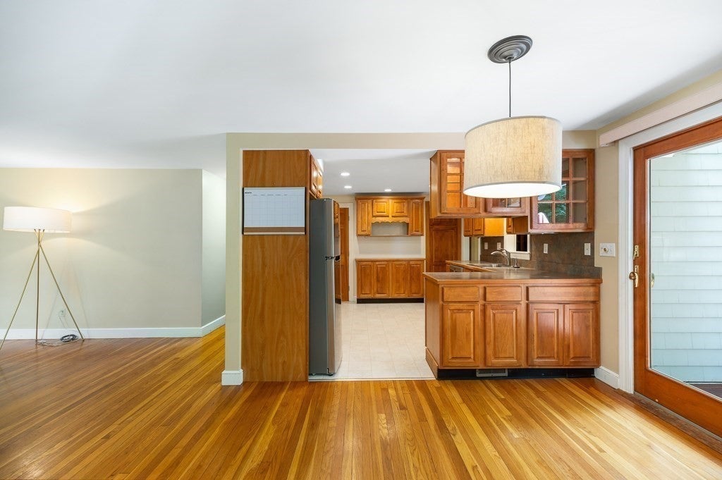 101 Topsfield Road, Wenham, MA Photo #9