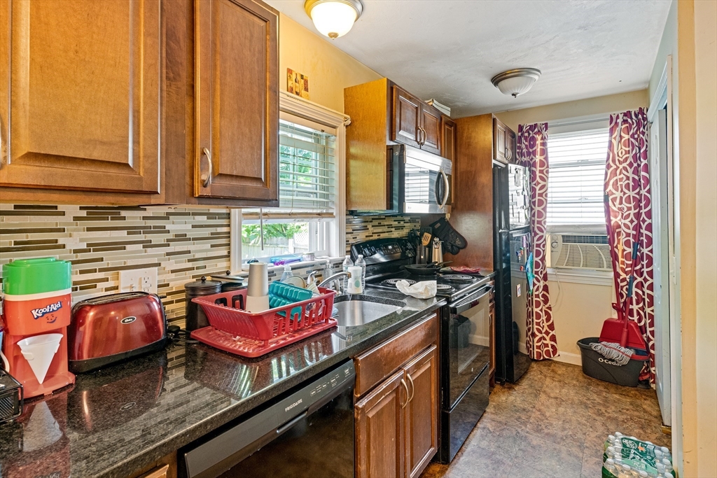 30 Newcomb Pl