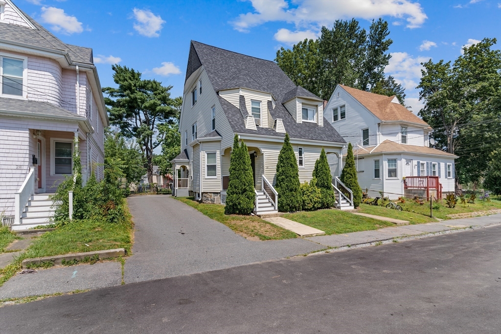 30 Newcomb Pl