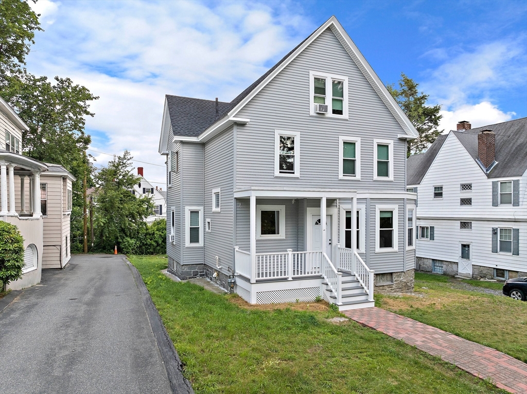10 Trowbridge Rd