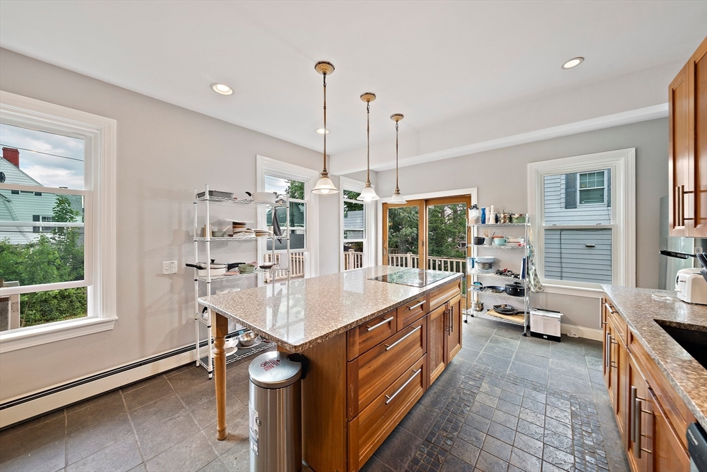10 Trowbridge Rd