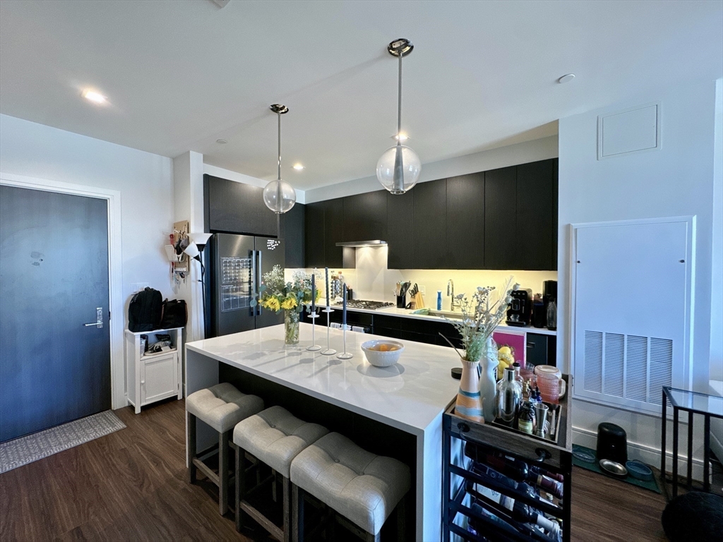 99 Sumner St 305
