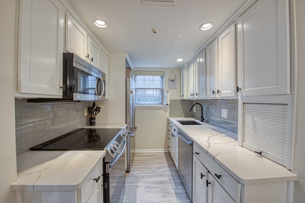 35 Patricia Dr 35