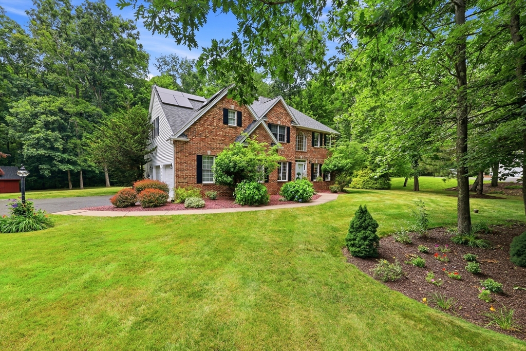 8 Wintergreen Cir