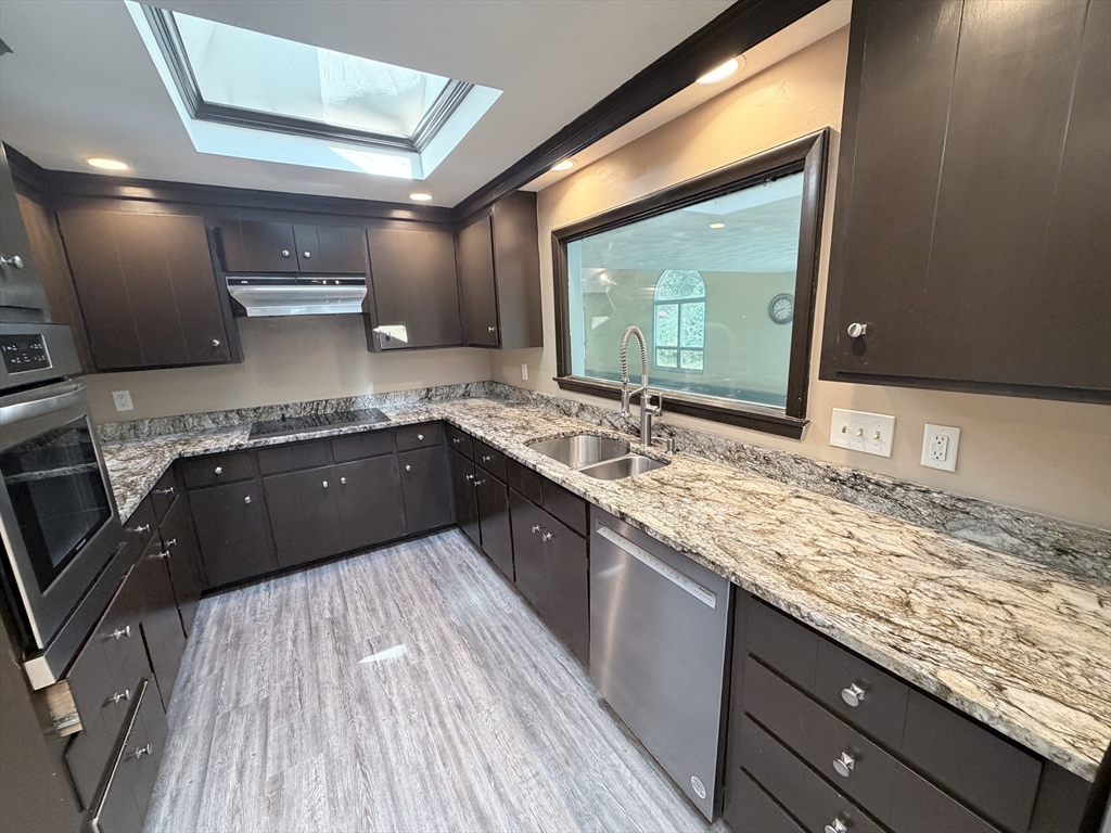 40 Baker Hill Rd