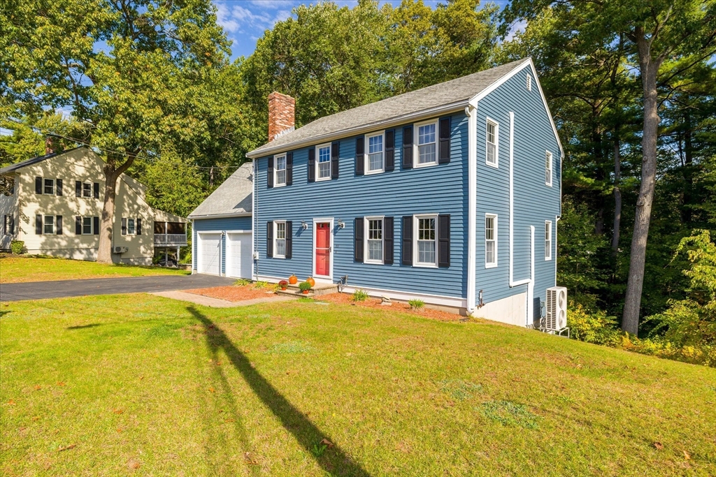 23 Lantern Ln