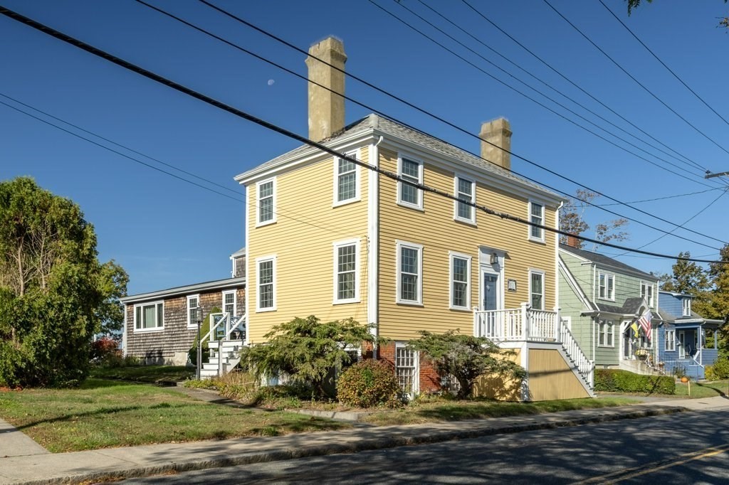 164 Main St